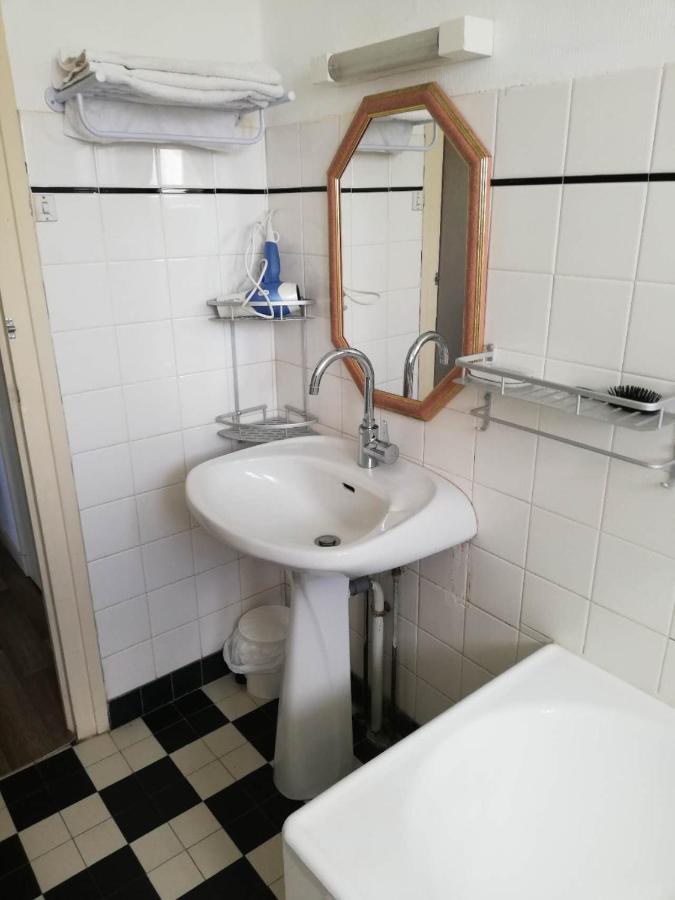 Relai O² Apartment Lesneven ภายนอก รูปภาพ